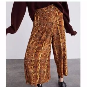 Zara brown orange snake reptile print cropped culottes wide leg pants small